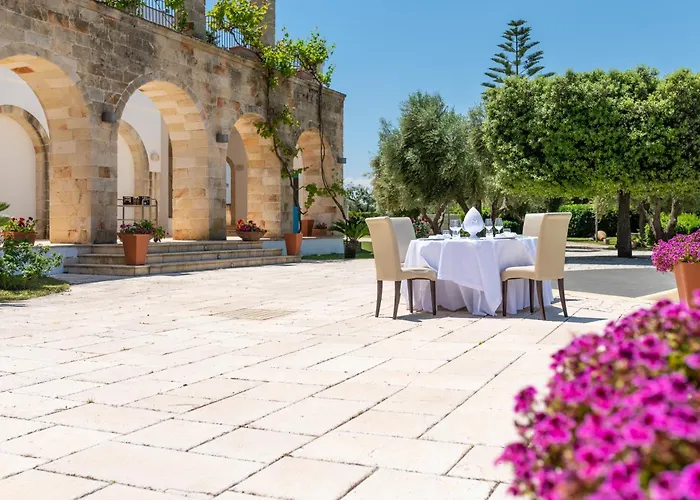 Relais Porta Del Sud 4* אוסטוני